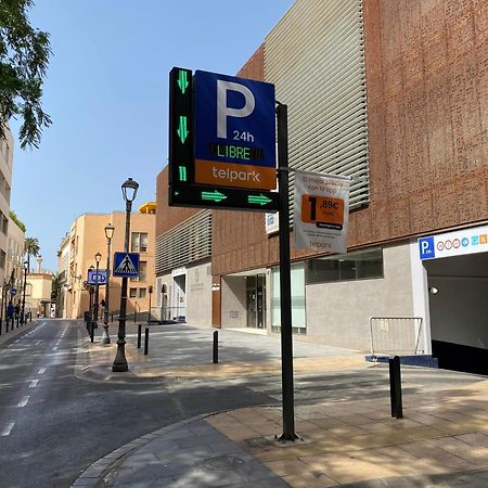 Apartamento Con Parking Gratis En El Centro, 2 Dormitorios Almería Kültér fotó