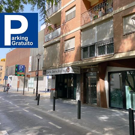Apartamento Con Parking Gratis En El Centro, 2 Dormitorios Almería Kültér fotó
