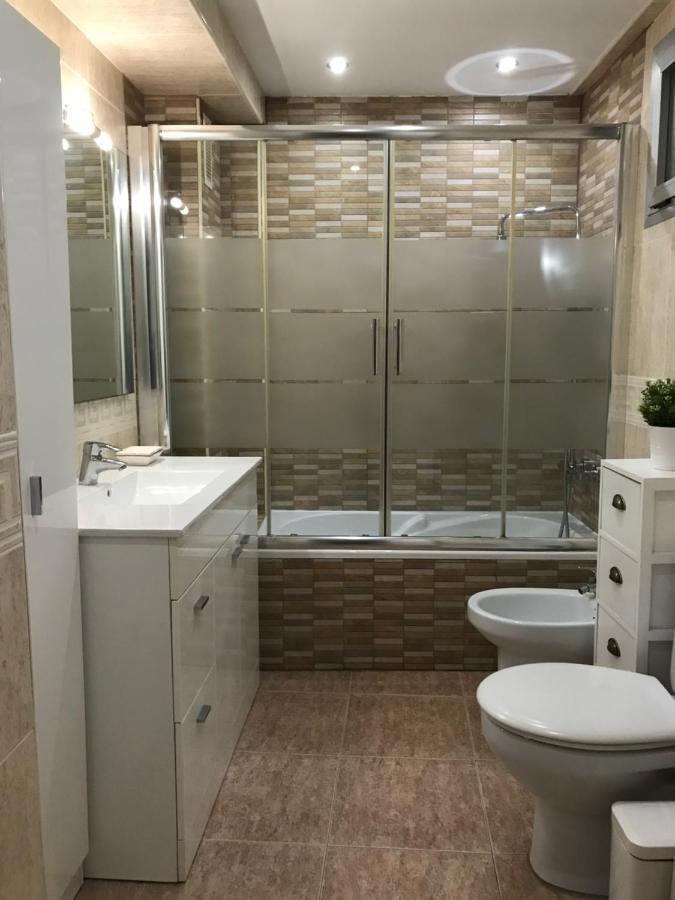 Apartamento Con Parking Gratis En El Centro, 2 Dormitorios Almería Kültér fotó