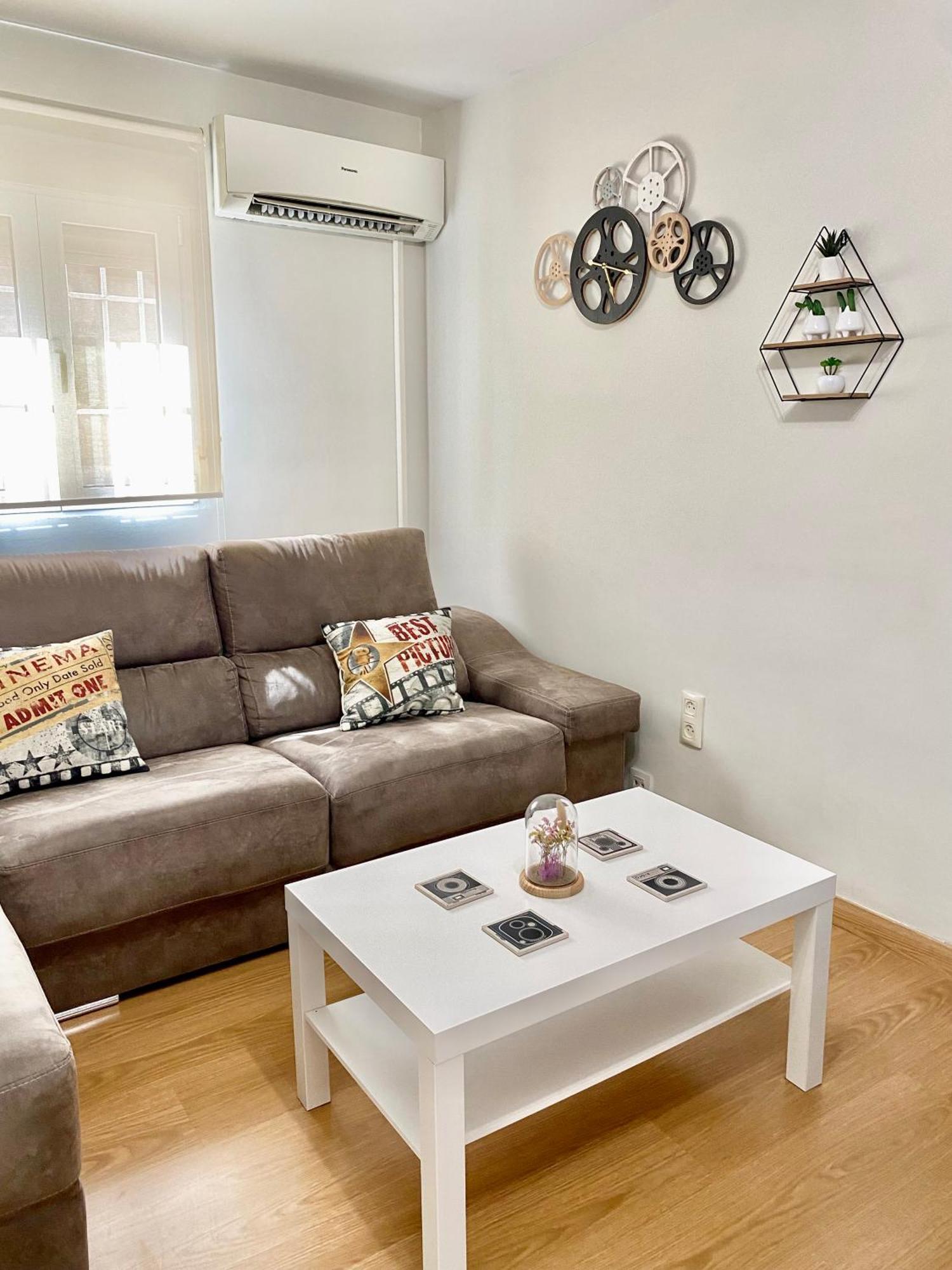 Apartamento Con Parking Gratis En El Centro, 2 Dormitorios Almería Kültér fotó